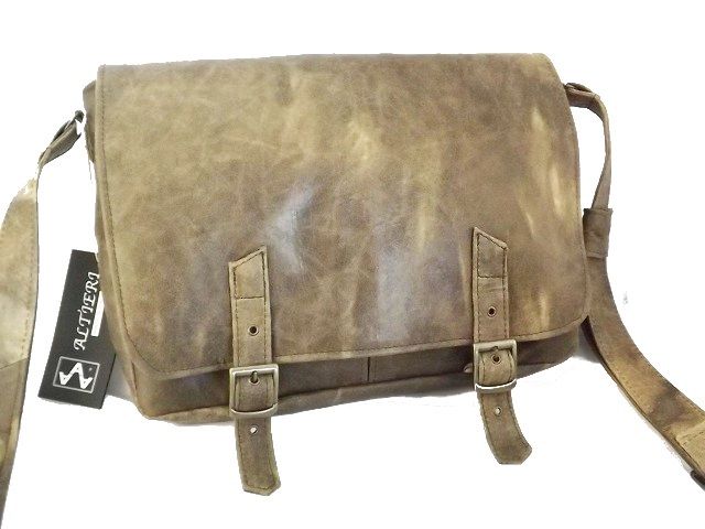 BORSA A TRACOLLA DA UOMO IN PELLE, MOD: PRAD -SAFARI ALBERATO