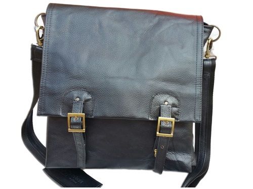 BORSA A TRACOLLA ARTIGIANALE DA UOMO IN VERA PELLE, MOD:JESON