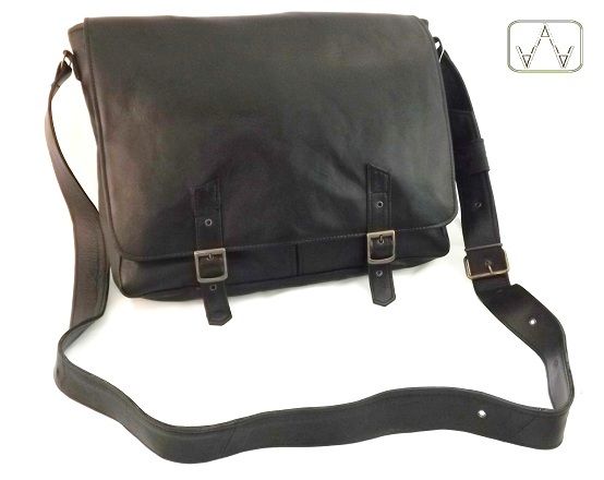 BORSA MESSENGER IN PELLE VITELLO, MOD: PRAD OVER-NERO