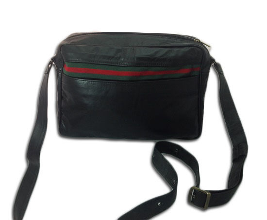 BORSA MESSENGER IN  PELLE NERA, MOD - GOL013 - NERO